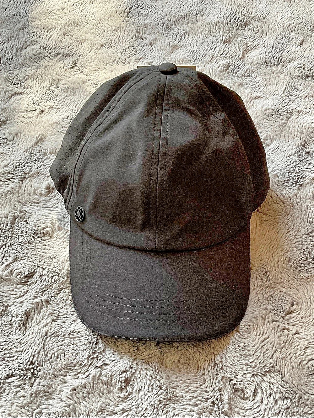Gaiam Classic Fitness Hat / Ponytail Fitness Hat Black Baseball Cap NWT